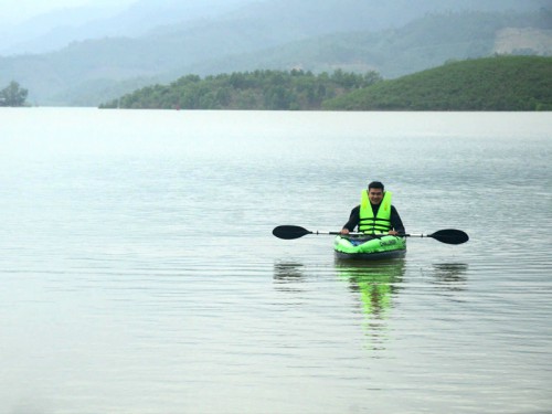 Kayaking or Stand-up Paddleboarding
